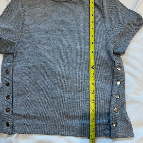 We The Free Gray High Neck Short Sleeve Tee With Side Button Accents Size L - Picture 6 of 8